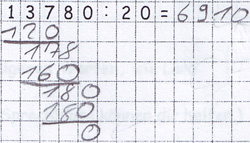 Schülerdokument von Kurtulus: Schriftliche Rechnung der Aufgabe „13780 geteilt durch 20“. Unter der Aufgabe stellengerecht versetzt: „120“, „178“, „160“, „180“, „180“, „0“. Ergebnis: „6910“.